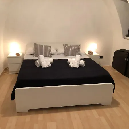 Elettra Apartamento *